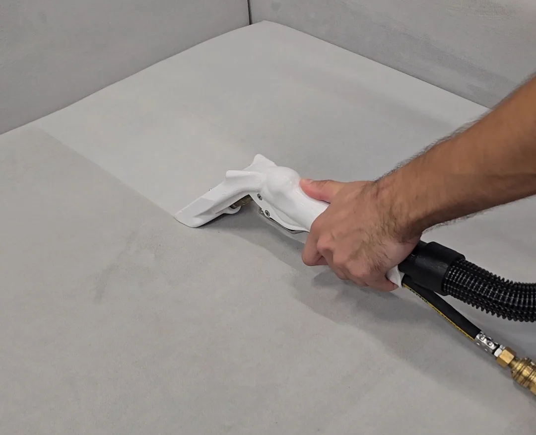 Химчистка диванов